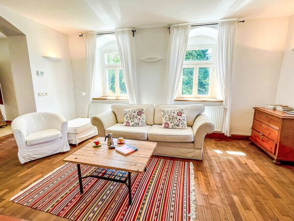 Château confortable, 2 chambres, avec jardin