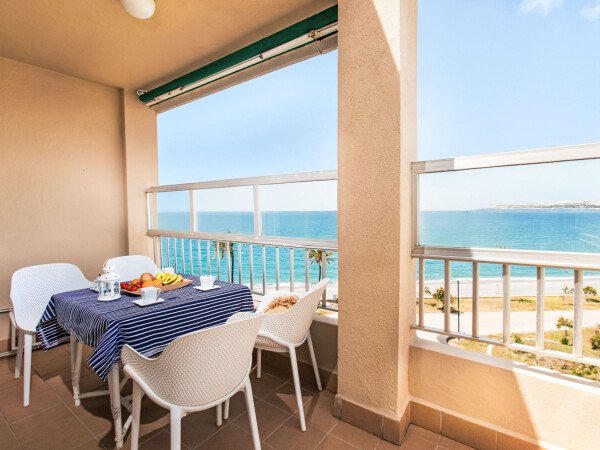 Appartement confortable, 2 chambres, avec vue sur mer