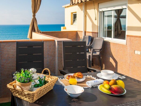 Apartment 2 bedrooms, with sea view