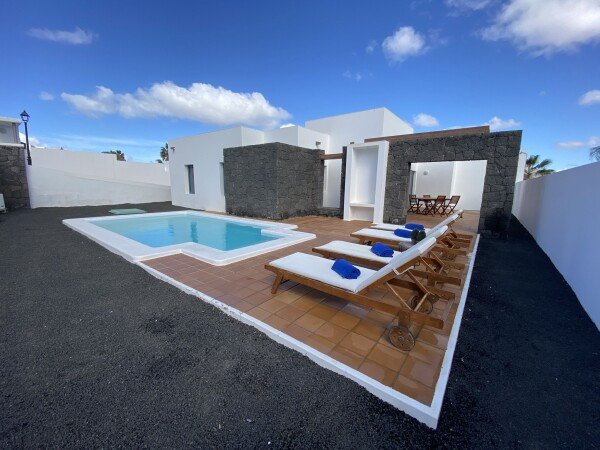 Villa 2 bedrooms, with pool