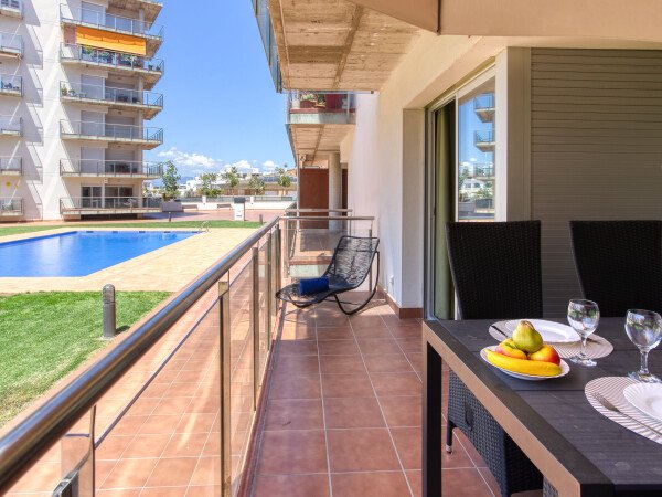 Appartement moderne, 2 chambres, avec piscine