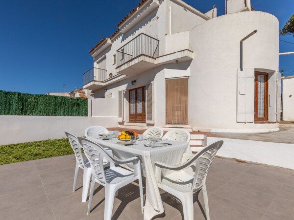 Casa 3 habitaciones, con jardín