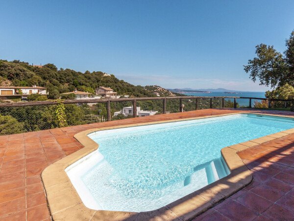 Maison de campagne confortable, 3 chambres, avec vue sur mer