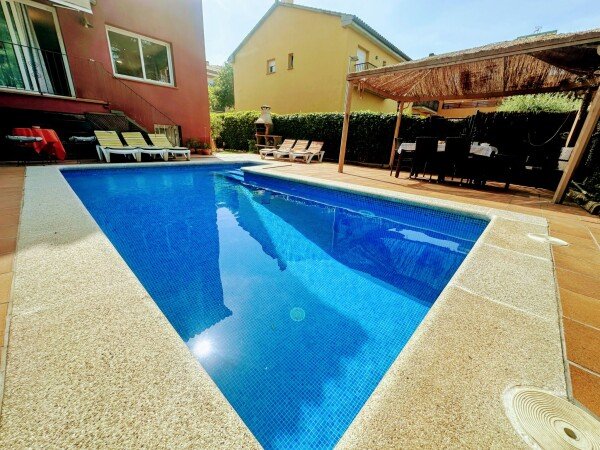 Casa 3 habitaciones, con piscina