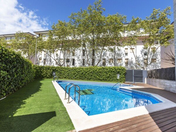 Apartment 2 bedrooms, with pool