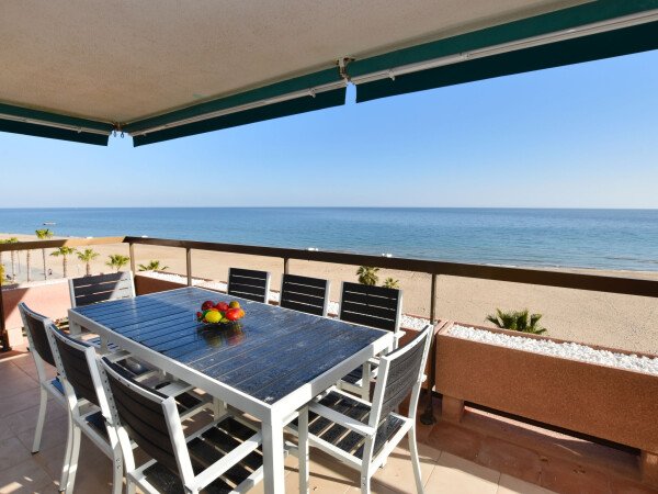 Appartement confortable, 4 chambres, avec vue sur mer