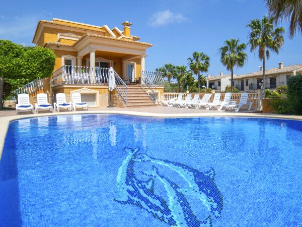 Villa 10 Schlafzimmer, mit Pool