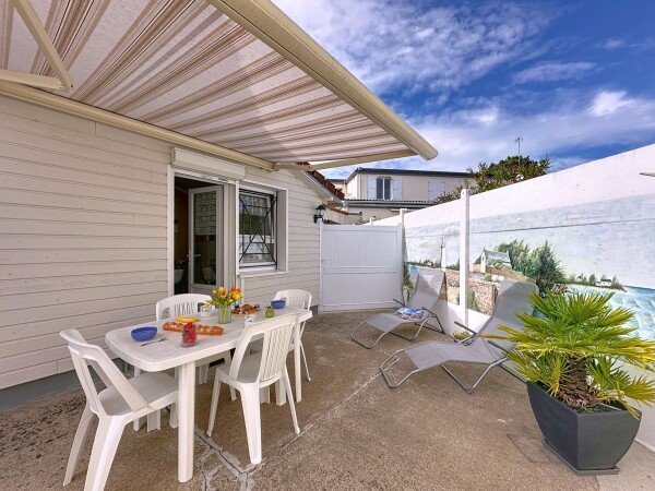 Maison de campagne 2 chambres, avec parking