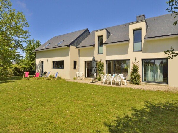 Maison de campagne 6 chambres, avec jardin