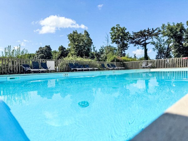 Schloss 2 Schlafzimmer, mit Pool