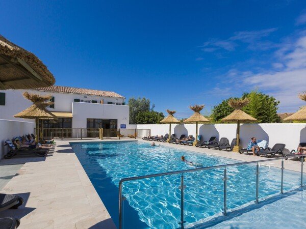 House 2 bedrooms, with pool