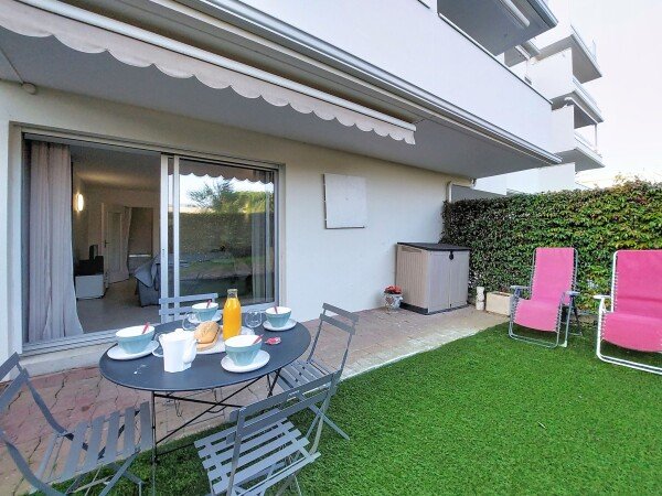 Resort 2 habitaciones, con jardín