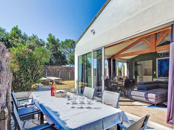 Maison de campagne confortable, 3 chambres, avec piscine