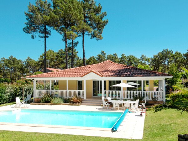 https://lkb-images.s3.rbx.io.cloud.ovh.net/interhome/fr/FR3350.660.1/001.jpg