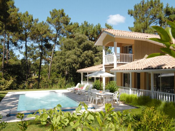 https://lkb-images.s3.rbx.io.cloud.ovh.net/interhome/fr/FR3350.660.3/001.jpg