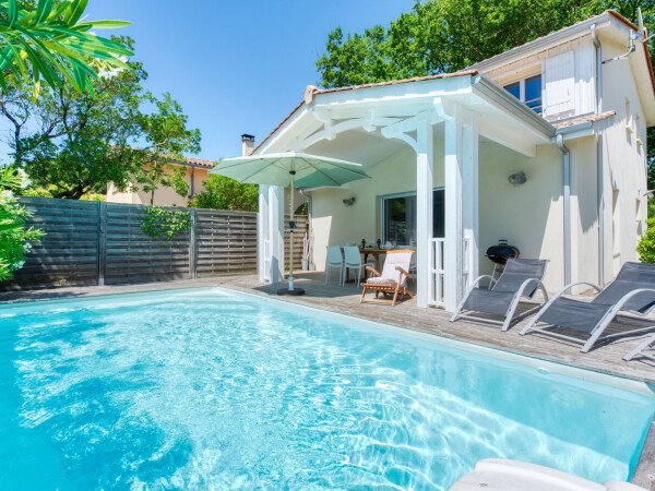 https://lkb-images.s3.rbx.io.cloud.ovh.net/interhome/fr/FR3350.661.1/001.jpg