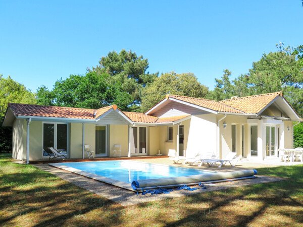 https://lkb-images.s3.rbx.io.cloud.ovh.net/interhome/fr/FR3350.733.1/001.jpg