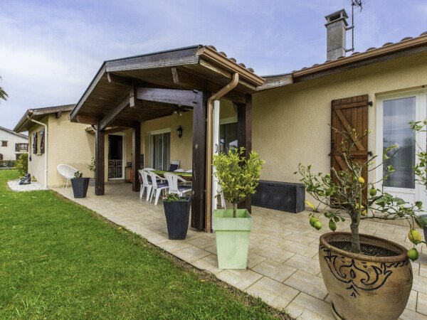 Maison de campagne confortable, 3 chambres, avec piscine
