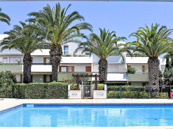 Residence 1 camera, con piscina