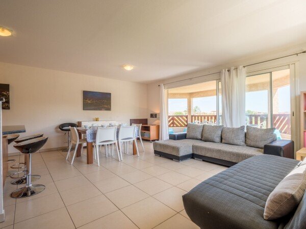 Résidence confortable, 2 chambres, avec piscine