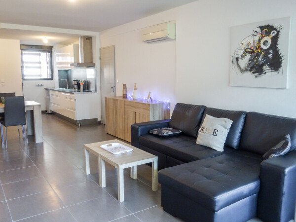 Résidence moderne, 2 chambres, avec piscine