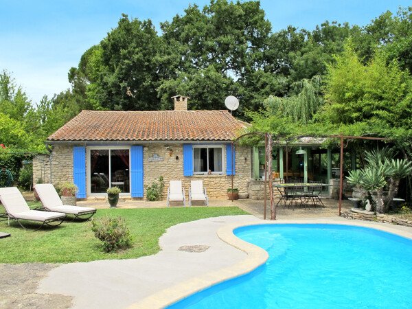 Maison de campagne confortable, 2 chambres, avec piscine