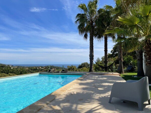 Maison de campagne cozy, 5 chambres, avec piscine
