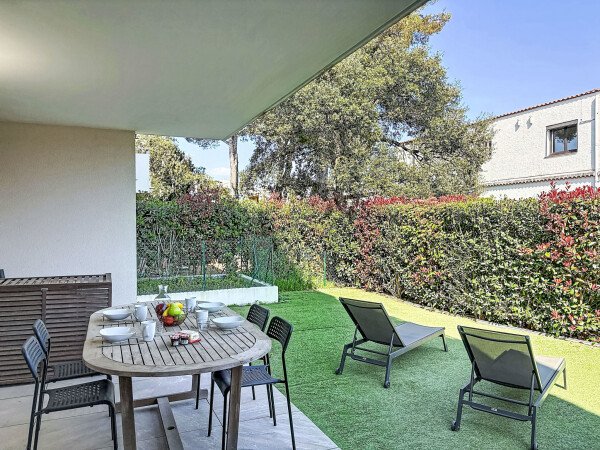 Résidence moderne, 2 chambres, avec piscine