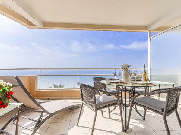 Residence 2 camere, con vista mare