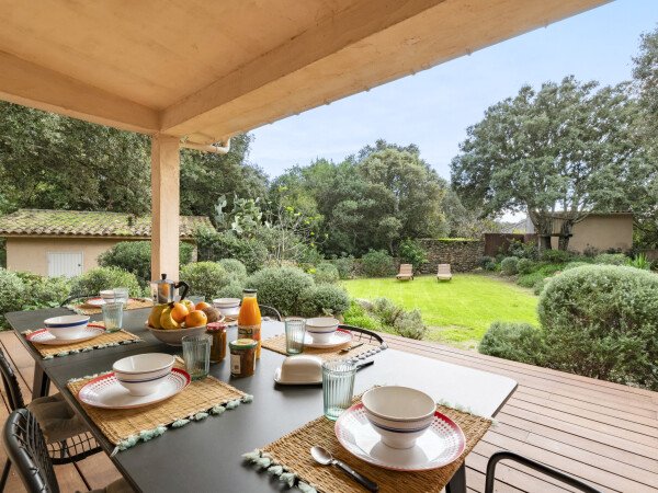 https://lkb-images.s3.rbx.io.cloud.ovh.net/interhome/fr/FR9210.164.1/001.jpg