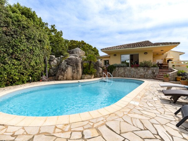 https://lkb-images.s3.rbx.io.cloud.ovh.net/interhome/fr/FR9210.178.1/001.jpg