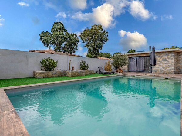 Maison de campagne moderne, 4 chambres, avec piscine