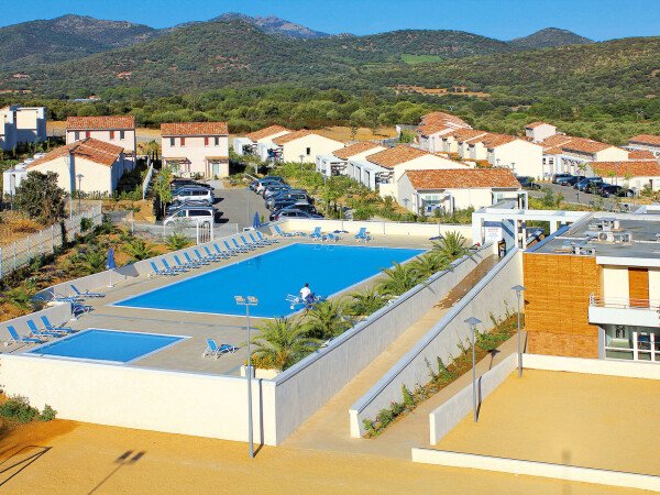 Casa 2 camere, con piscina
