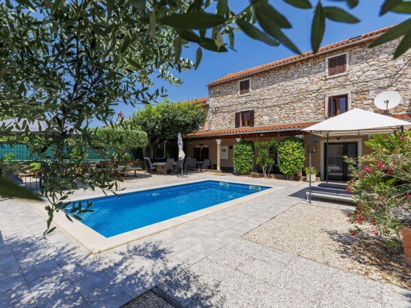 Ferienhaus 3 Schlafzimmer, mit Pool