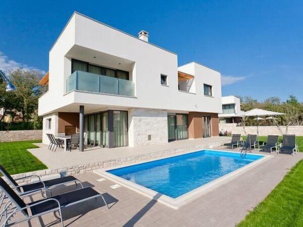Casa 4 camere, con piscina