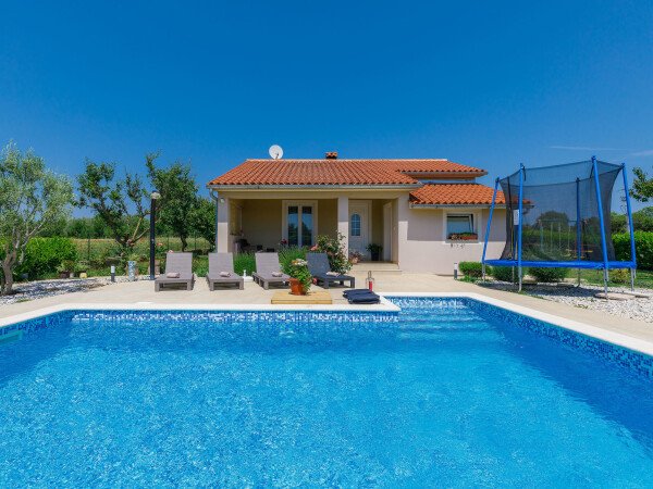 Ferienhaus 2 Schlafzimmer, mit Pool