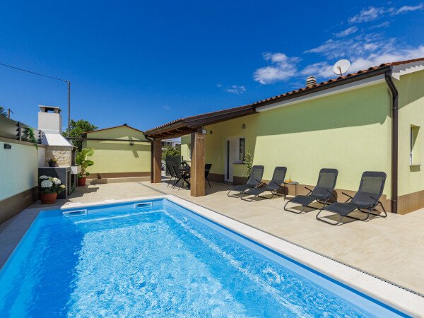 Ferienhaus 2 Schlafzimmer, mit Pool