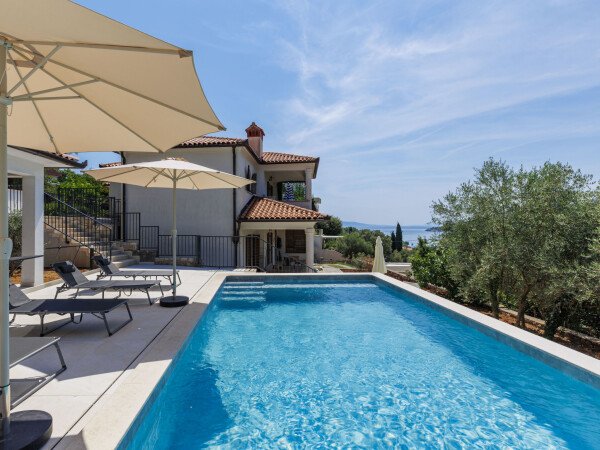 Casa 5 camere, con vista mare