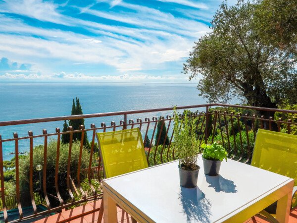 Appartamento 2 camere, con vista mare