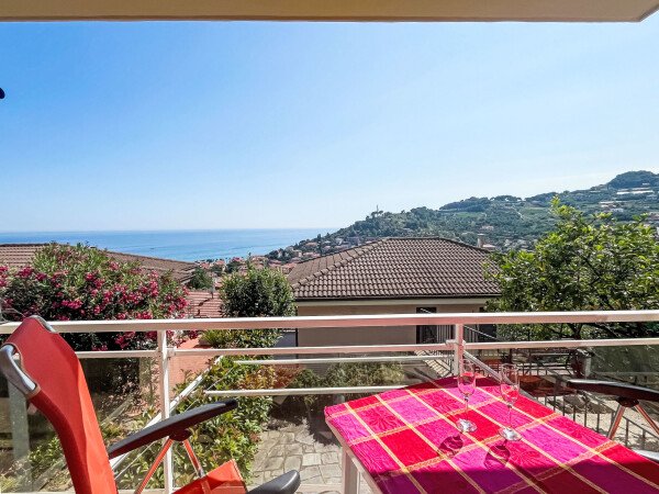 Appartamento 1 camera, con vista mare