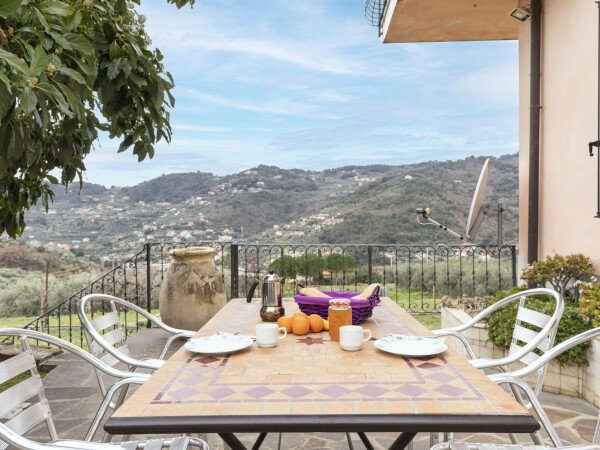 Villa 2 camere, con giardino