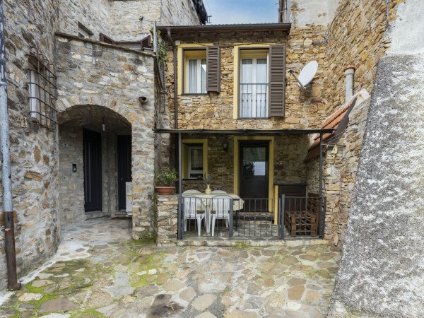 Casa 1 camera, con parcheggio