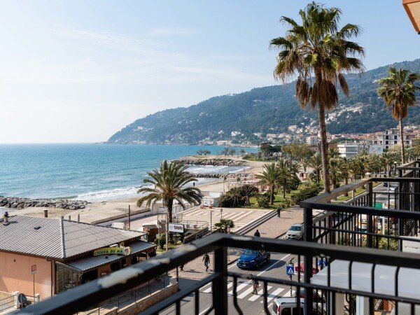 Appartamento 1 camera, con vista mare