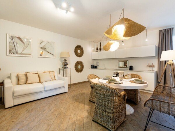 Appartamento 1 camera, con giardino