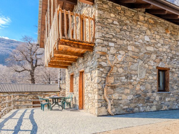 Casa 2 camere, con giardino