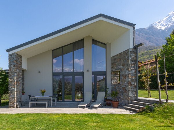 Casa 2 camere, con giardino