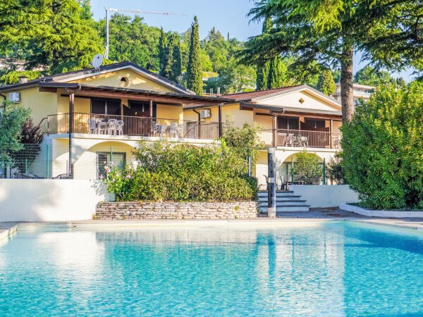 Casa 2 camere, con piscina