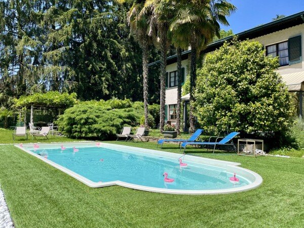 Villa 5 camere, con idromassaggio