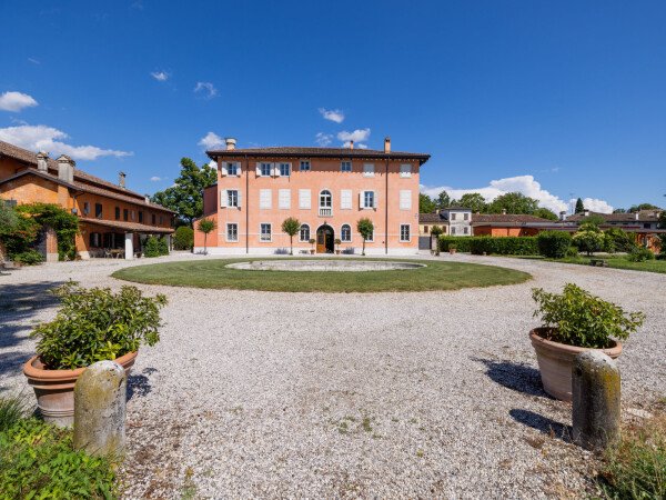 Appartamento 1 camera, con giardino
