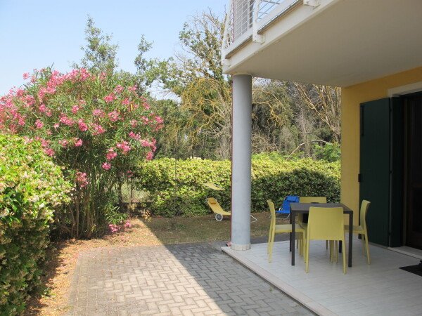 Casa 2 camere, con giardino